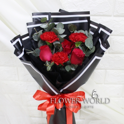 Carnations & Roses bouquet